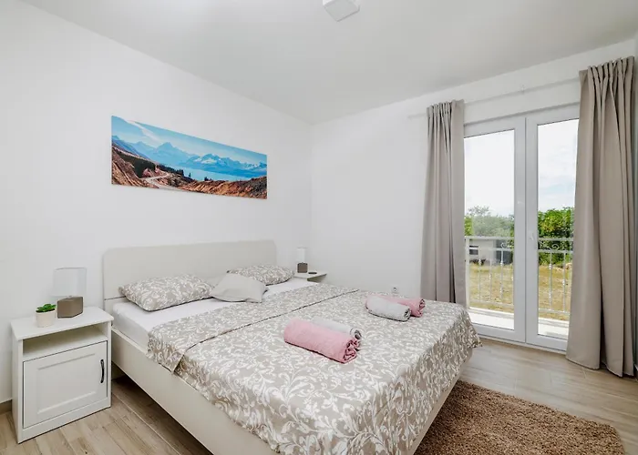 ヴィラ Vera ベンコヴァツ